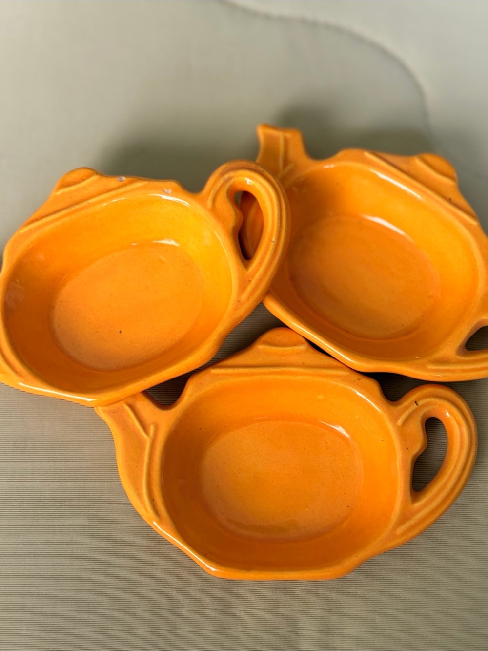 Bright Yellow Ceramic Teapot-Shaped Teabag Holders Kitchenware - Set of 3 - Picture 4 of 9